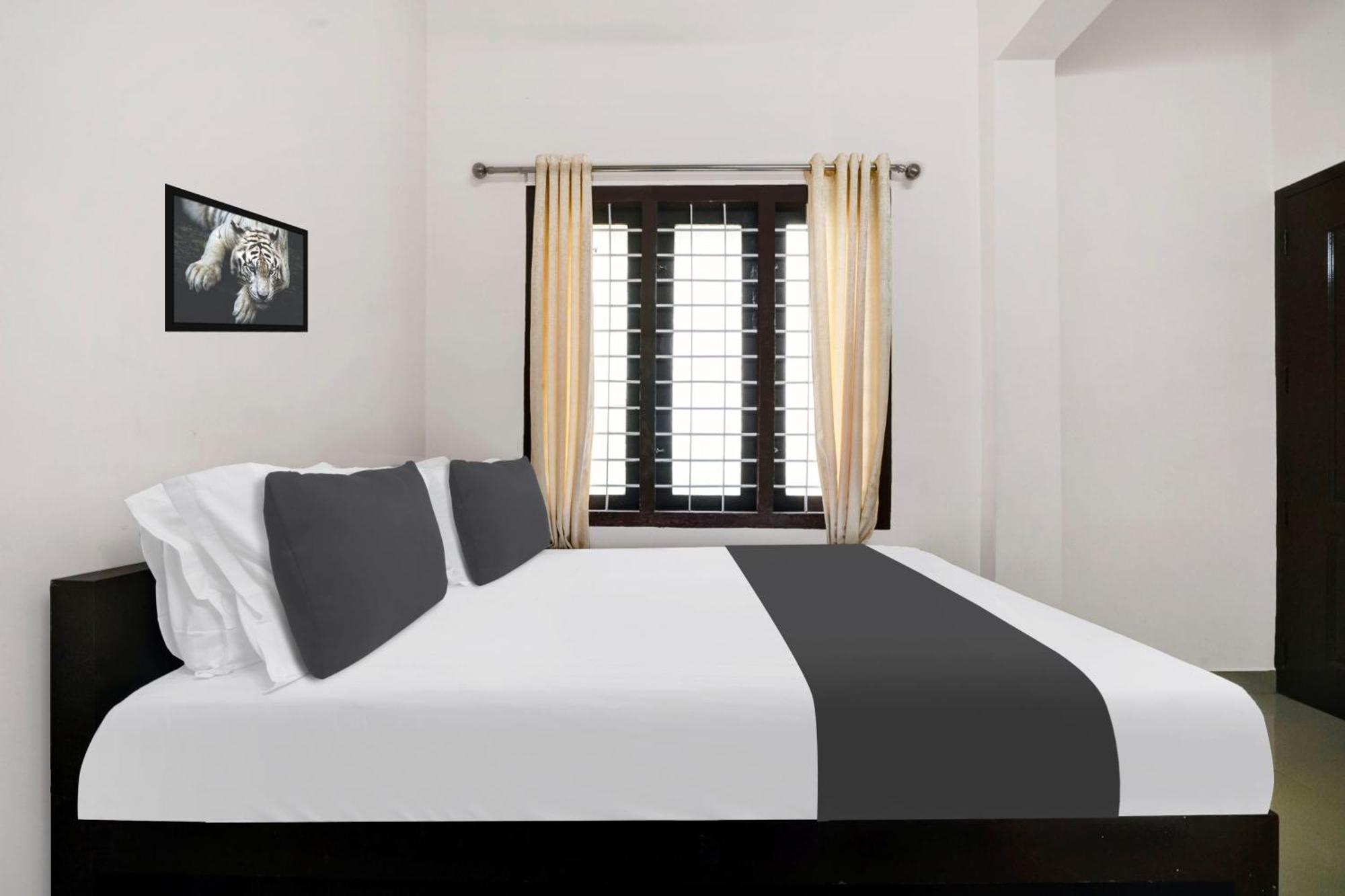 Hotel O Grand Residency Ambalapulai Esterno foto